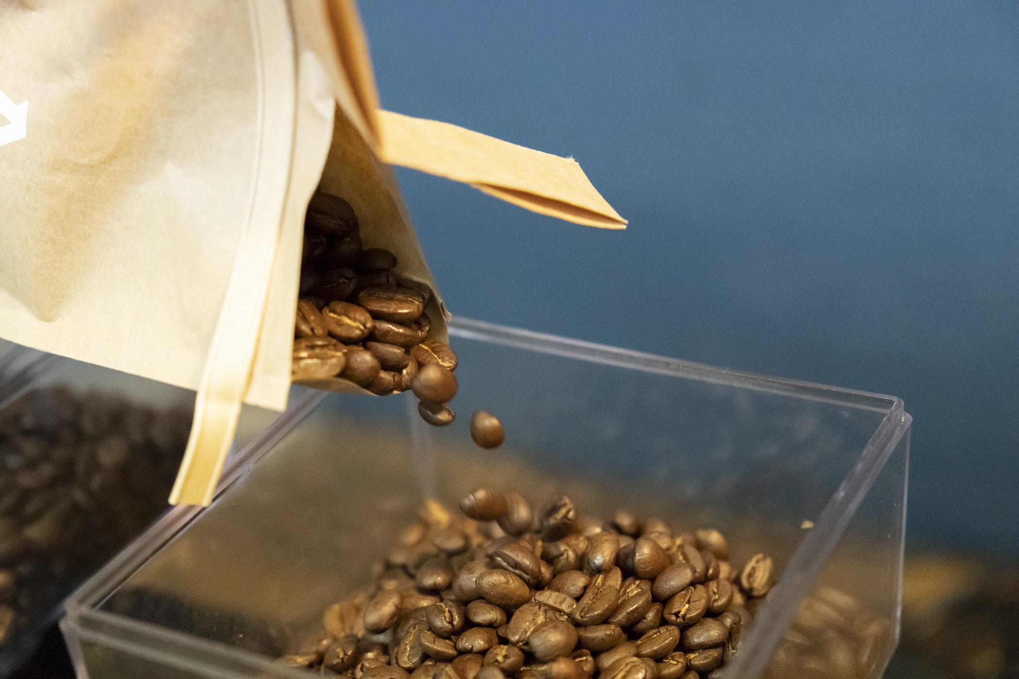 Kaffee-im-Hopper-20220103_1502-ZURIGA-Kaffee-Lagern-DSC04393-b-kl.jpg
